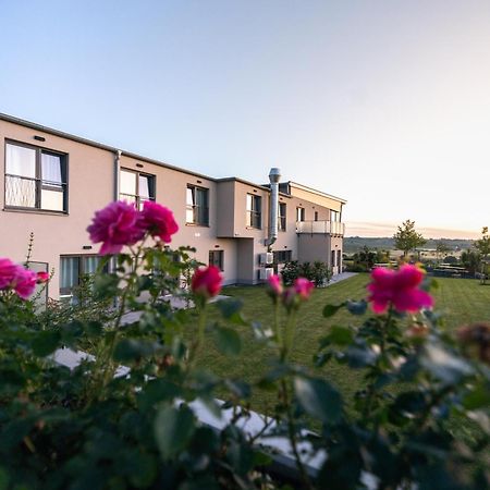 Weinzuhause Hotel-Restaurant-Vinothek Mommenheim エクステリア 写真
