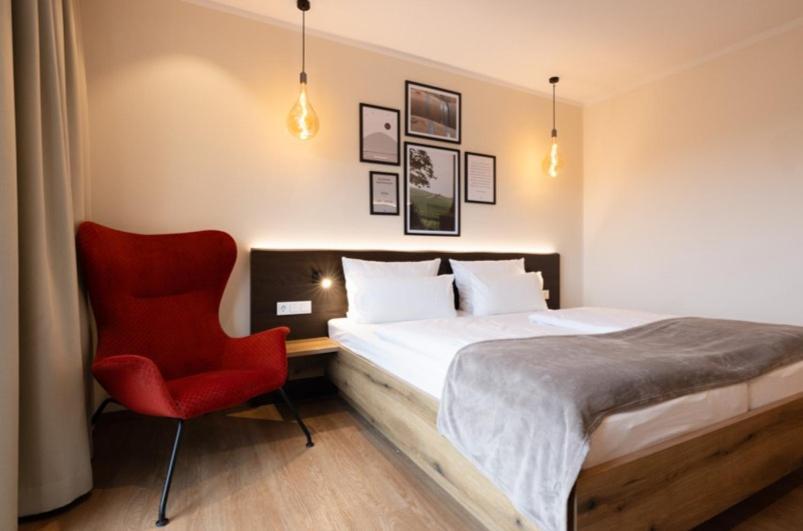 Weinzuhause Hotel-Restaurant-Vinothek Mommenheim エクステリア 写真